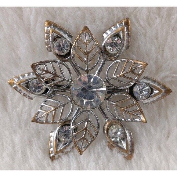 The Unbranded Brand Jewelry - Vintage Clear Rhinestone Brooch Silver Gold Tone Starburst Snowflake Pin Jewelry